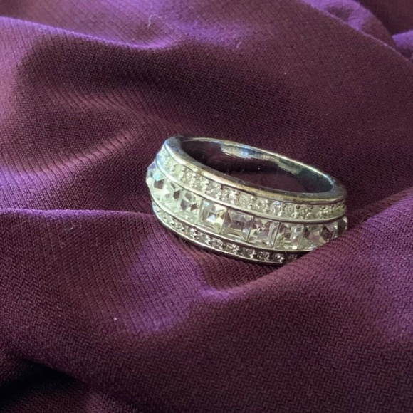 Beautiful Silver CZ Band with round and square stones, size 10 - Picture 2 of 3